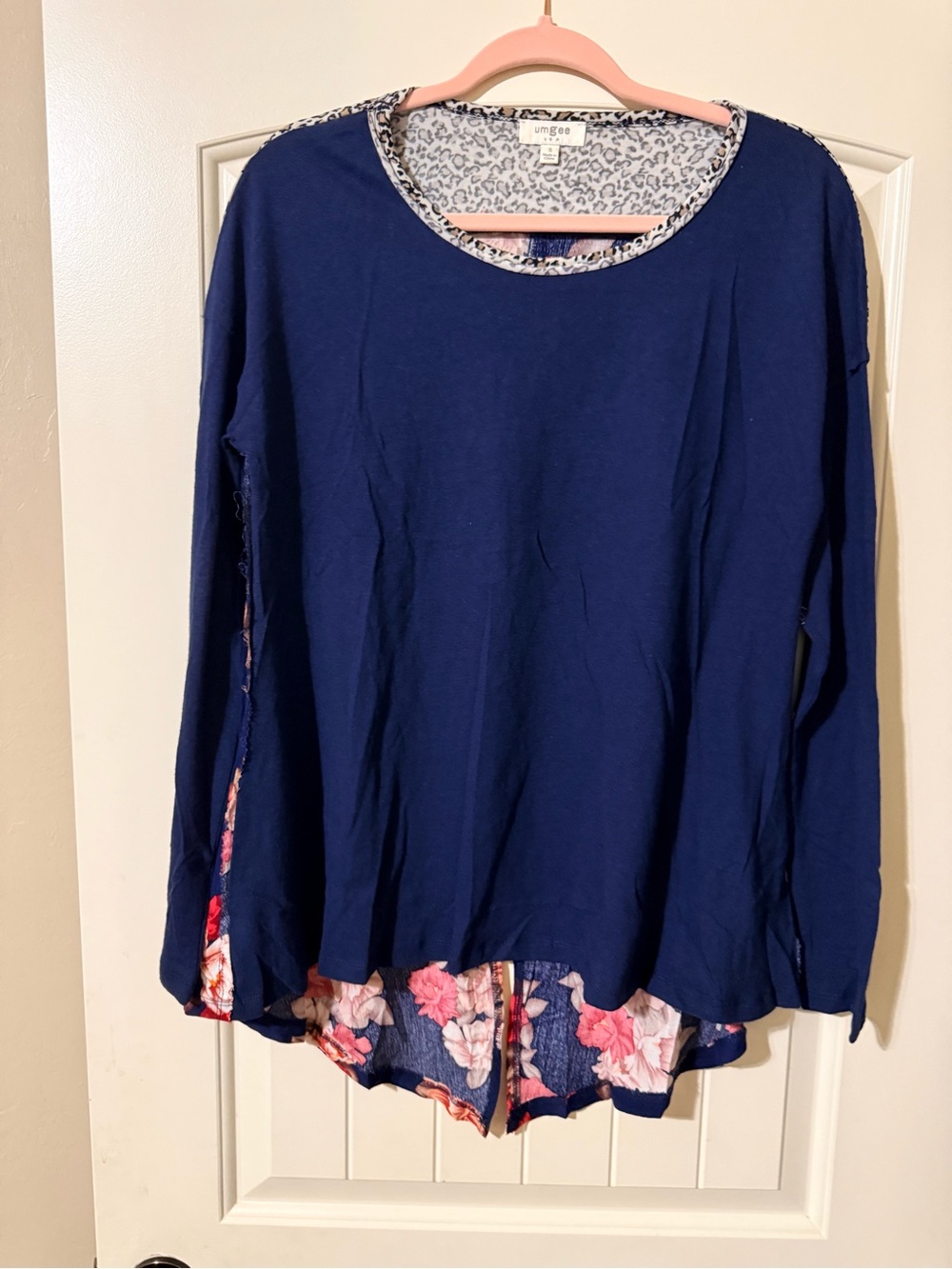 Umgee Navy Long-Sleeve Top with Floral Back NWOT